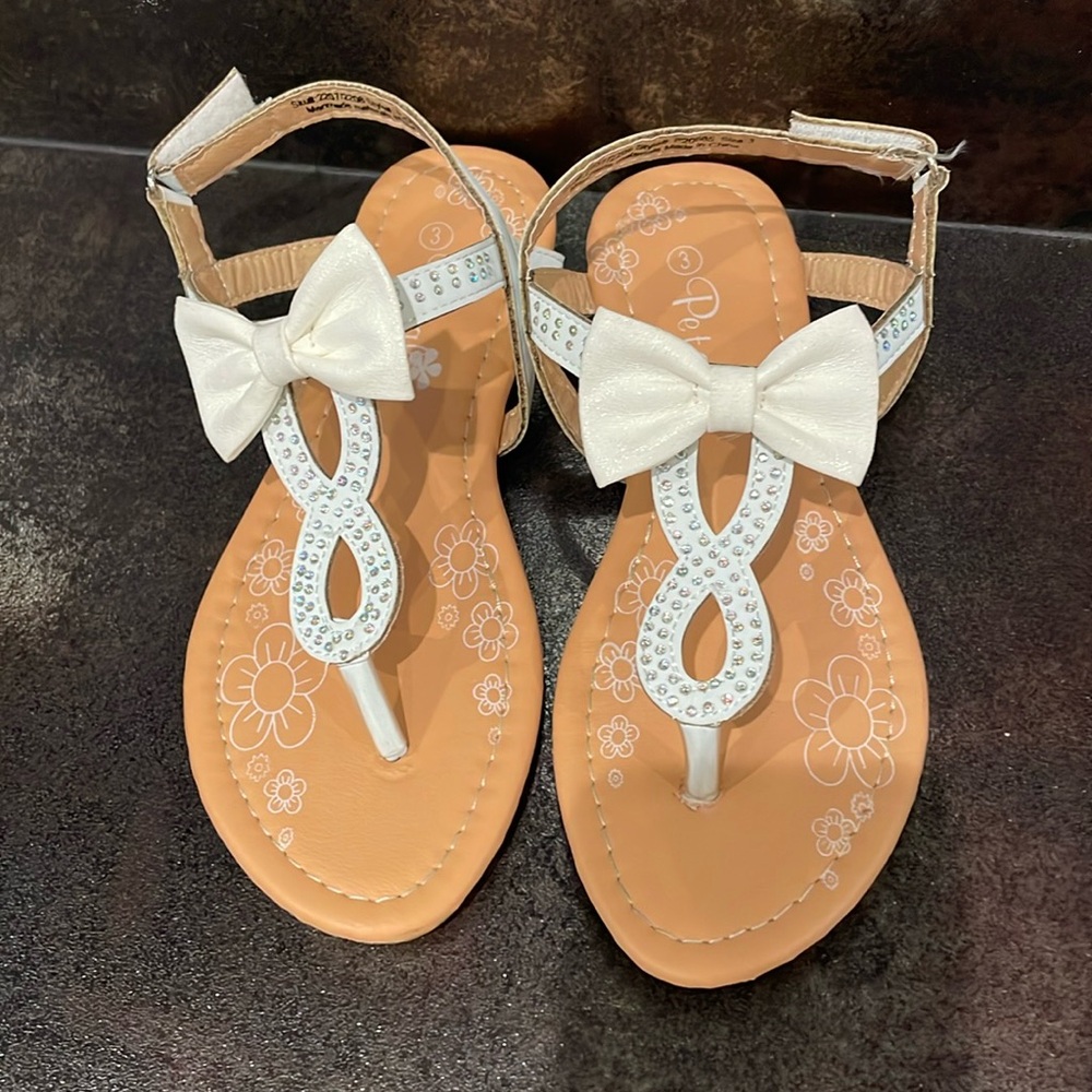 PETALIA STRAP THONG SANDAL GIRL SIZE 3 WHITE